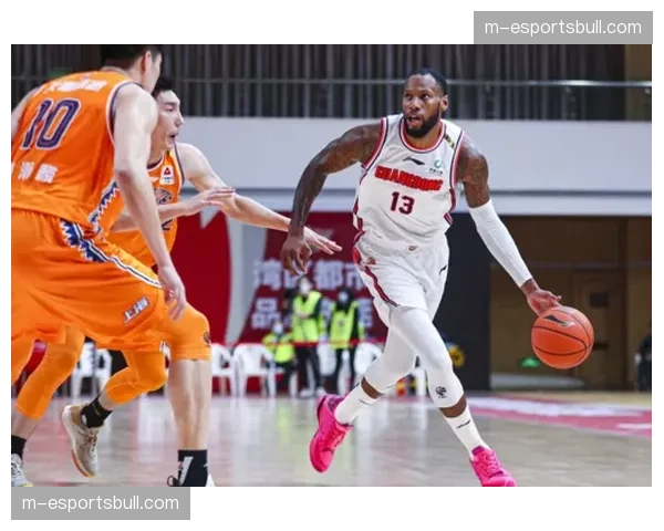 福建晋江文旅外援皮特森连续追分 险些逆转上海队